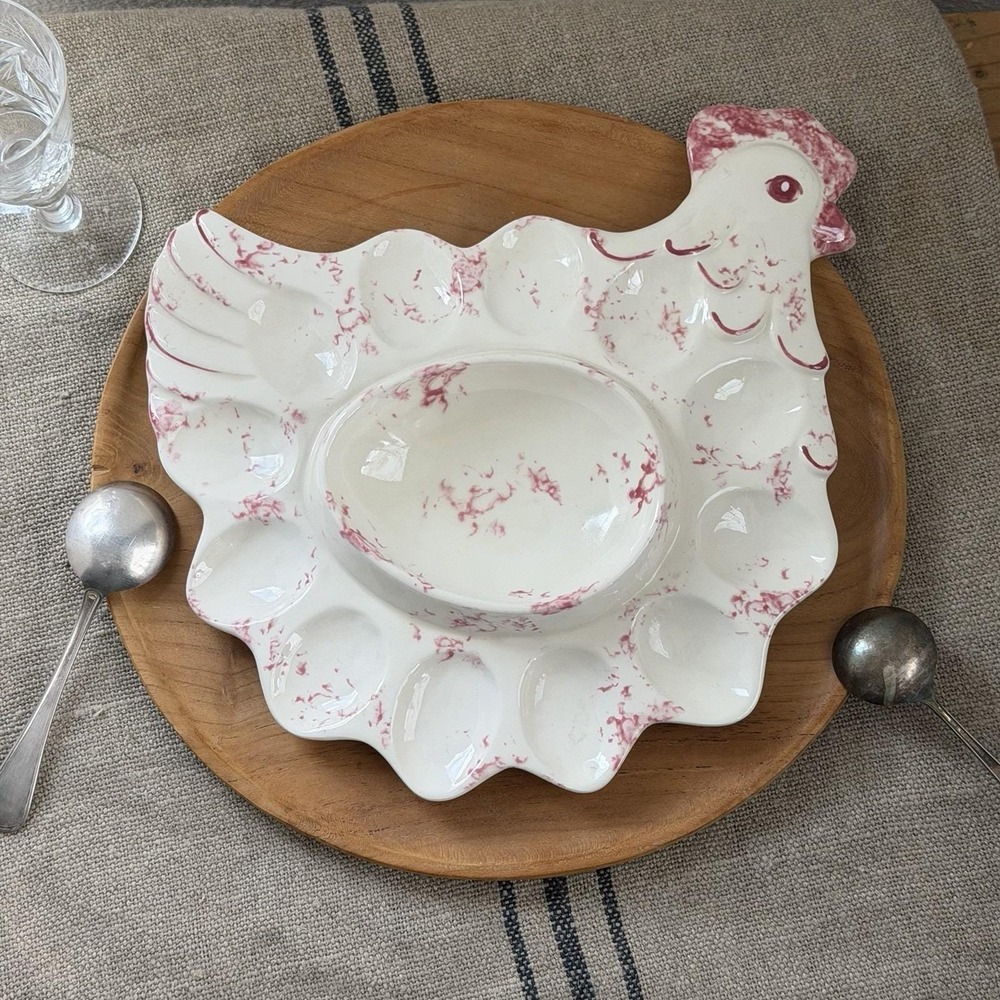 Signed Studio Pottery Deviled Egg Plate Spongeware Hen Chicken Pink White 1993